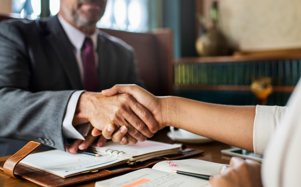 How to Choose the Right Notary